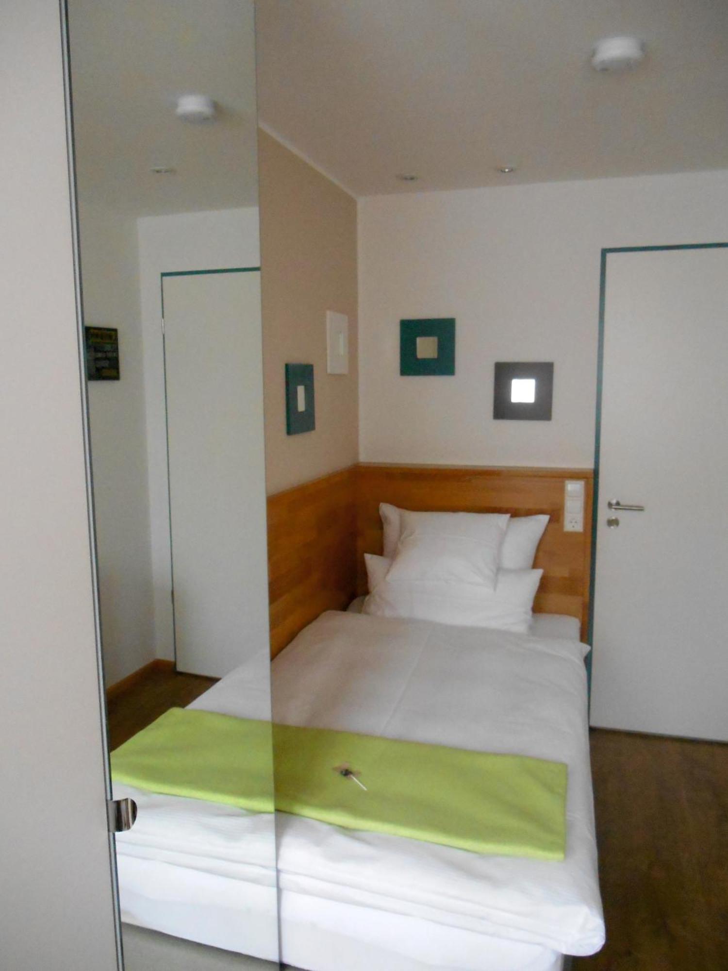 Warum Ins Hotel Неккарзульм Экстерьер фото