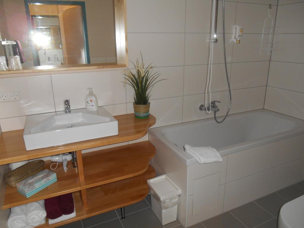Warum Ins Hotel Неккарзульм Экстерьер фото