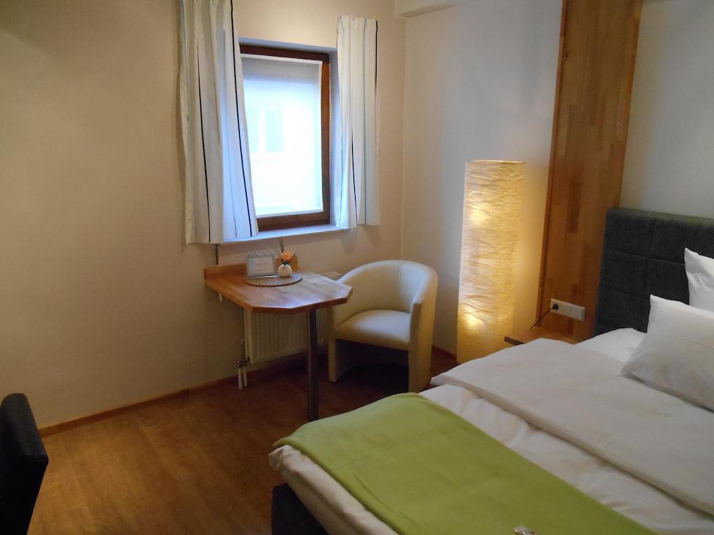 Warum Ins Hotel Неккарзульм Экстерьер фото